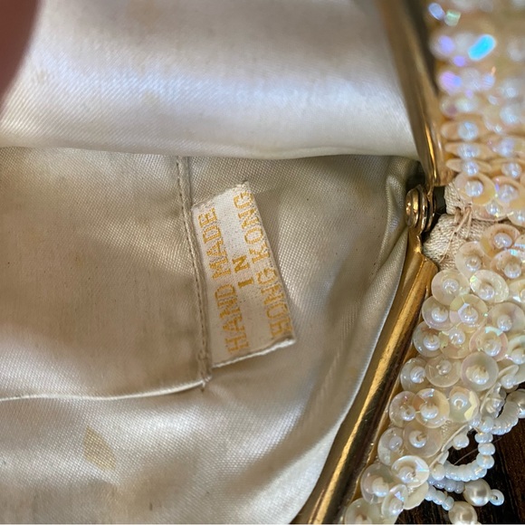 VINTAGE BEADED PURSE - Picture 5 of 8